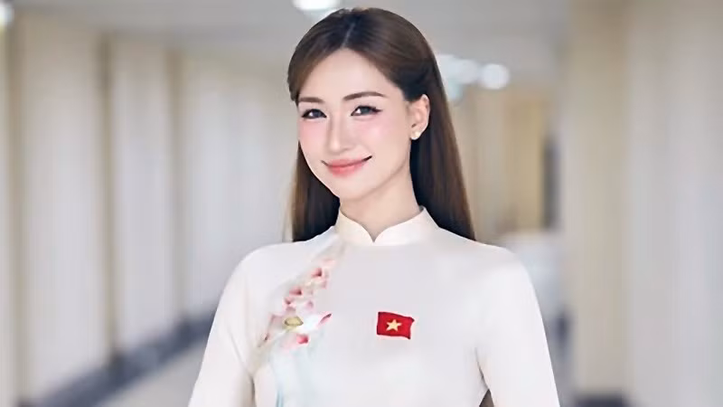 La chanteuse Nguyên Thi Hoa (Hoa Minzy) figure parmi les 20 lauréats de cette année. Photo: NDEL