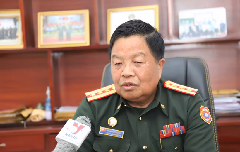 Le colonel Dr. Saveng Dennamonh, commissaire politique de l’Internat de culture ethnique de l’Armée populaire lao (APL). Photo : VNA
