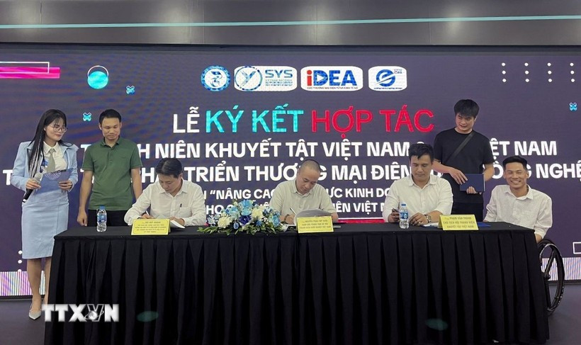 Cérémonie de signature de l’accord à Hanoi, le 10 juillet. Photo : VNA