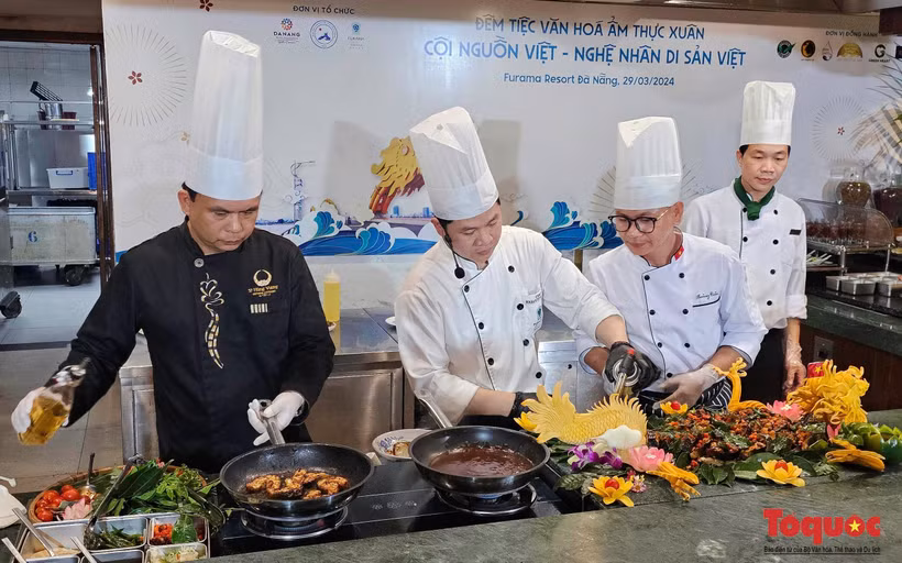 Des artisans culinaires à l'oeuvre. Photo: Toquoc
