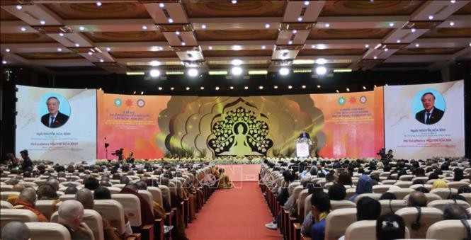 Le vice-Premier ministre permanent Nguyên Hoa Binh s’exprime en clôture de la 20e Journée du Vesak des Nations Unies, à Hô Chi Minh-Ville, le 8 mai. Photo : VNA