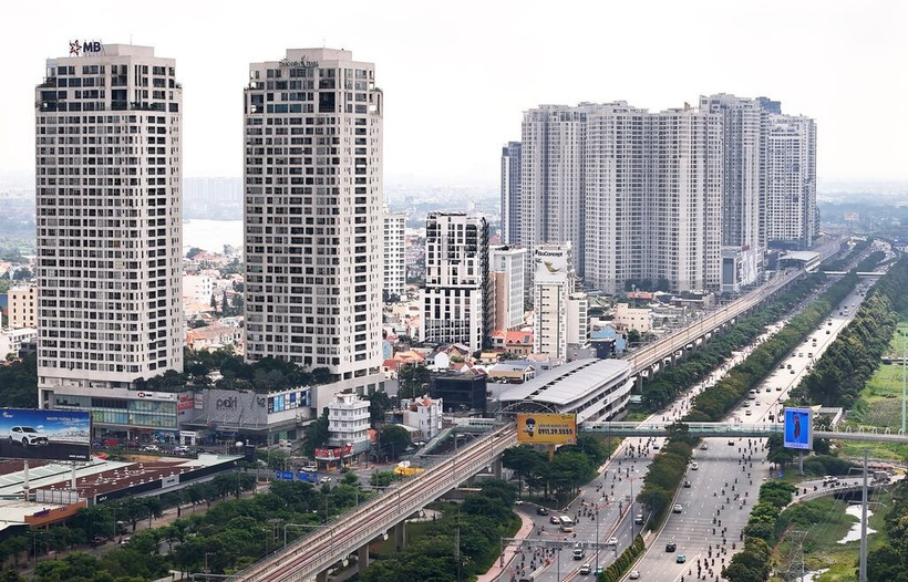 Hô Chi Minh-Ville voit fleurir des projets immobiliers de standing, des infrastructures modernes et une connectivité régionale renforcée. Photo : VNA