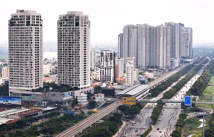Hô Chi Minh-Ville voit fleurir des projets immobiliers de standing, des infrastructures modernes et une connectivité régionale renforcée. Photo : VNA