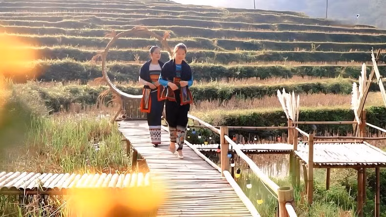 Ban But ne propose pas de resorts luxueux, mais propose l’essentiel : l’authenticité. Photo : baovanhoa.vn 