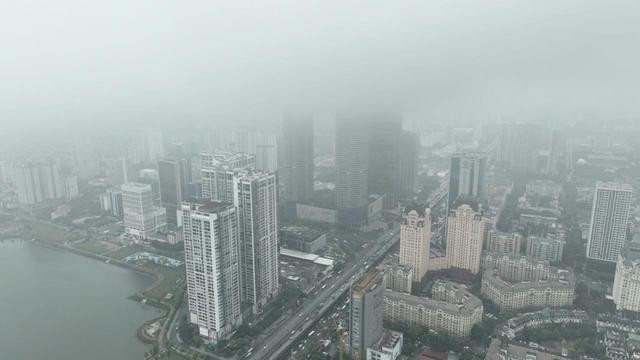 La qualité de l'air à Hanoi se dégrade à nouveau. Photo: suckhoedoisong.vn