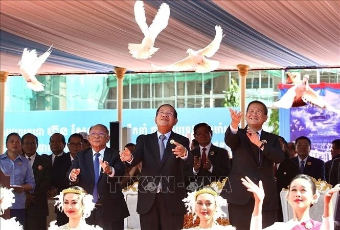 Le Parti du peuple cambodgien célèbre son 74e anniversaire, à Phnom Penh, le 28 juin. Photo : VNA