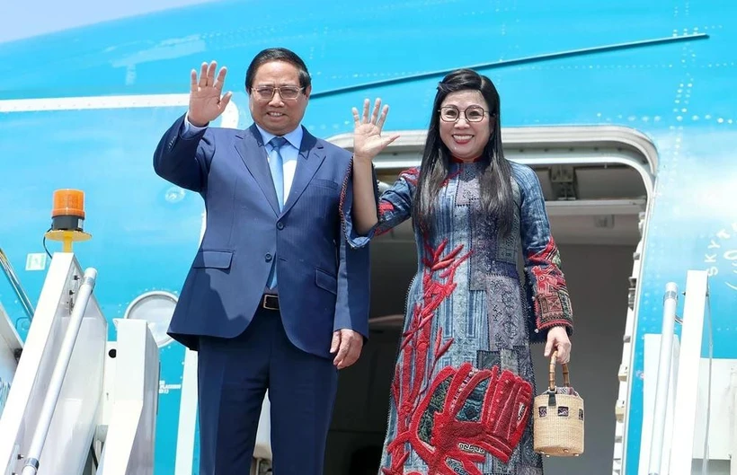 Le Premier ministre Pham Minh Chinh et son épouse. Photo : VNA
