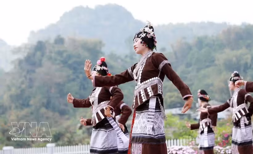 Costume traditionnel de l’ethnie Lu dans la province de Lai Châu. Photo : VNA