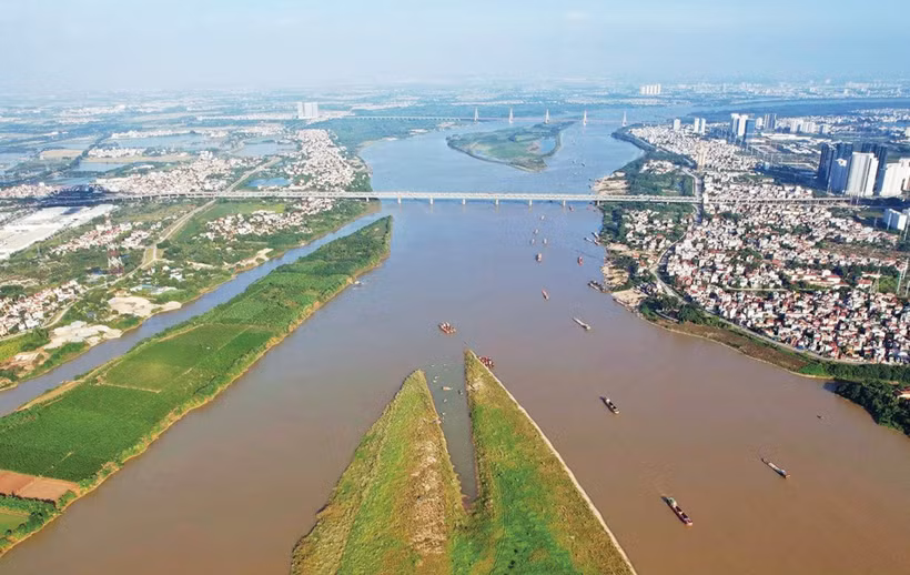 Le projet de révision du schéma directeur de Hanoï d’ici 2045, avec vision à l’horizon 2065, prévoit que le fleuve Rouge soit l’un des cinq axes de développement de la capitale. 