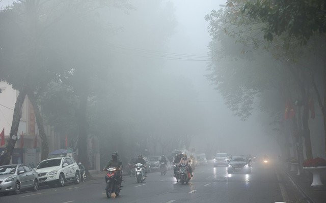 Un temps humide est prévu en mars quand les masses d'air froid se déplacent vers l'est et s'affaiblissent progressivement au-dessus de la mer. Photo d'illustration: 24h.com.vn