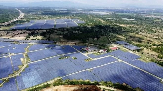 Un projet d'énergie solaire dans le district de Thuân Nam, province de Ninh Thuân (Centre). Photo: VNA