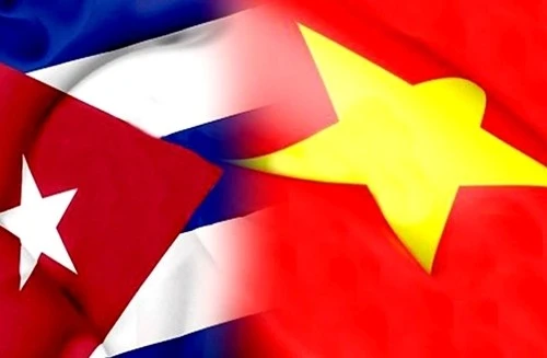 Drapeaux de Cuba et du Vietnam