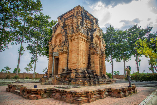 La Tour de Chot Mat est l'un des sites architecturaux anciens les plus uniques de la province de Tây Ninh. Photo: VNA anh-3-avatar-1.jpg