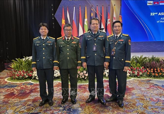 Délégués vietnamiens à la 22e Conférence des commandants de l’armée de l’air de l’ASEAN. Photo: VNA doan-dai-bieu.jpg