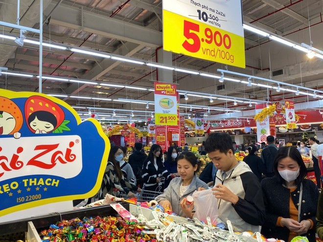 Des programmes de relance de la consommation créent une nouvelle dynamique de croissance et favorisent la consommation de produits nationaux. Photo: VietnamPlus img-8267.jpg