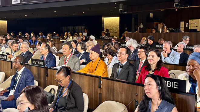 La délégation du Vietnam à la 47e session du Comité du patrimoine mondial de l’UNESCO. Photo: VNA vna-potal-khai-mac-ky-hop-thu-47-uy-ban-di-san-the-gioi-cua-unesco-8136021.jpg