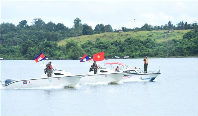Des militaires des trois pays participent à l'exercice. Photo: VNA dien-tap2.jpg