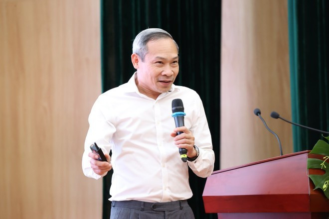 Phan Duc Hieu, membre permanent de la Commission économique et financière de l'Assemblée nationale et président du Conseil consultatif principal de VIOD s'exprime au séminaire. Photo: VNA a47i7278.jpg