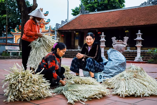 03-phien-cho-chop-nhoang-giu-nghe-tram-nam-8657769.jpg