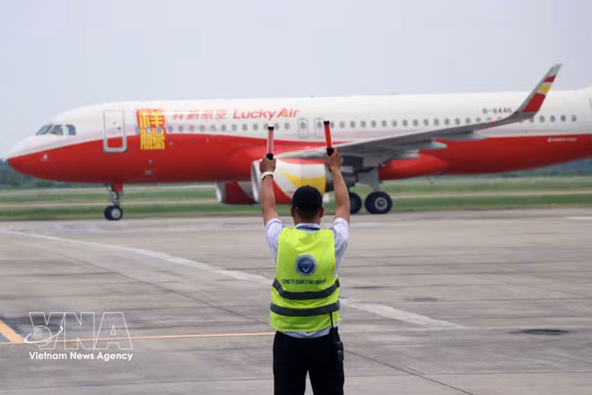 Le secteur aérien s’engage à répondre à la demande des passagers ainsi qu’aux plans d’exploitation des compagnies à l’occasion des congés nationaux du 30 avril et du 1er mai. Photo: VNA vnanet-8648967.jpg