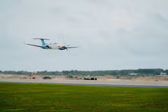 Le premier vol d'étalonnage sur la deuxième piste de l'aéroport international de Phu Quoc s'est déroulé avec succès le 27 juillet. (Photo : caa.gov.vn)