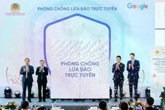 Des représentants du ministère de la Sécurité publique et de Google lors de l'événement du 26 juin. (Photo : gracieuseté de l'organisateur)