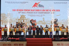 Représentants des pays et territoires participant au Championnat asiatique de Pencak Silat. (Photo : VNA)
