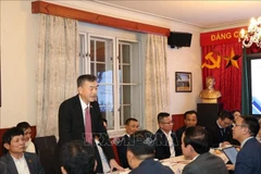 L'ambassadeur du Vietnam en République tchèque, Duong Hoai Nam lors de la conférence Photo : VNA