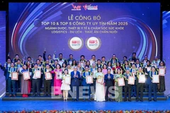 Lors de la cérémonie d'annonce de la liste des 500 plus grandes entreprises du Vietnam. Photo : VNA