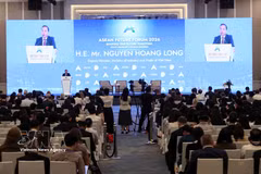 Le vice-ministre vietnamien de l’Industrie et du Commerce, Nguyên Hoàng Long lors de la session. Photo : VNA
