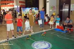 Des familles participent aux activités du Kid Fest 2026 à Hô Chi Minh-Ville. (Photo : VNA)
