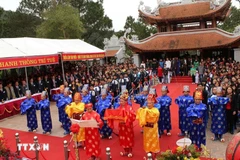 Cérémonie d’ouverture de l’écriture (Khai bút) au temple dédié à Chu Van An, à Chí Linh, Hai Phong. (Photo : VNA)