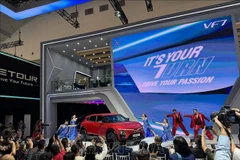 VinFast lance le SUV 100 % électrique VF 7 en Indonésie. 