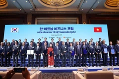 Lors de l'échange de protocoles d'accord lors du Forum économique Vietnam-République de Corée (Photo : VNA)