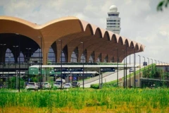 L'aéroport international Techo de niveau 4F, de classe mondiale (Photo : AKP/VNA)