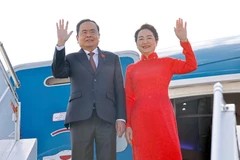 Le président de l'Assemblée nationale, Tran Thanh Man et son épouse. Photo : VNA