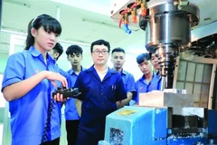 Enseignants et élèves du College technique Ly Tu Trong (HCMC) lors d'une séance d'entraînement. Photo sggp.org.vn