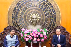 Vipra Pandey, consule générale de l'Inde à Hô Chi Minh-Ville et Nguyen Hong Thanh, vice-président permanent du Comité populaire provincial de Tay Ninh. Photo : VNA