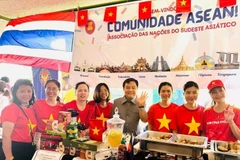 La cuisine et la culture vietnamiennes présentées au bazar international au Brésil