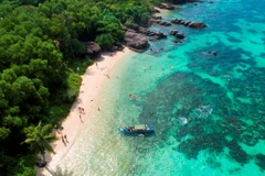 Phu Quoc est une destination populaire auprès de nombreux touristes. Photo : VNA