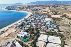La zone du hameau de Vĩnh Trường (commune de Phước Dinh, province de Khánh Hòa) est située dans le périmètre de planification du projet de centrale nucléaire de Ninh Thuận 1. Photo : VNA.