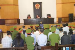 Lors du procès en appel dans l'affaire de manipulation boursière et d'appropriation frauduleuse de biens impliquant le groupe FLC. (Photo : nhandan.vn)