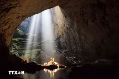 Travel+Leisure salue Son Doong comme la plus grande grotte du monde. Photo : VNA