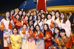 Cérémonie d'adieu du Premier ministre Pham Minh Chinh à l'issue de son voyage au 16e Forum économique mondial de Tianjin et de sa visite de travail en Chine. (Photo : VNA)