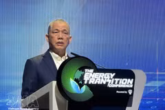 Le vice-Premier ministre et ministre malaisien de la Transition énergétique et de la Transformation de l'eau, Seri Fadillah Yusof, s'exprime lors de la Conférence sur la transition énergétique 2026 (ETCon26) à Kuala Lumpur le 3 juin. (Photo : VNA)