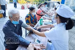 À partir de 2026, les habitants de Hô Chi Minh-Ville bénéficieront, selon une mise en œuvre progressive, d'un bilan de santé périodique ou d'un dépistage annuel. Photo d'illustration : VNA
