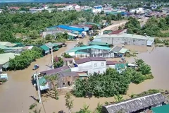 Les pertes économiques initiales provoquées par le typhon Kalmaegi (le 13e frappant le Vietnam en 2025) sont estimées à 7.050 milliards de dôngs, dont 2.050 milliards à Dak Lak et 5.000 milliards à Gia Lai. Photo : VNA