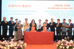 Le Département de la Culture, des Sports et du Tourisme de la province de Bac Ninh et la Fondation pour la Culture et le Tourisme de Jeonbuk, province autonome spéciale de la République de Corée, ont signé un protocole d'accord visant à renforcer les échanges culturels et le développement touristique entre les deux régions. Photo : VNA