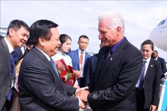 Le dirigeant cubain arrive à Hanoï, entamant sa visite d'État au Vietnam. Photo : VNA