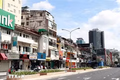 Le trottoir de la rue Lê Loi à Hô Chi Minh-Ville, reliant la rue piétonne Nguyên Huê au marché de Bên Thành. Photo : VNA
